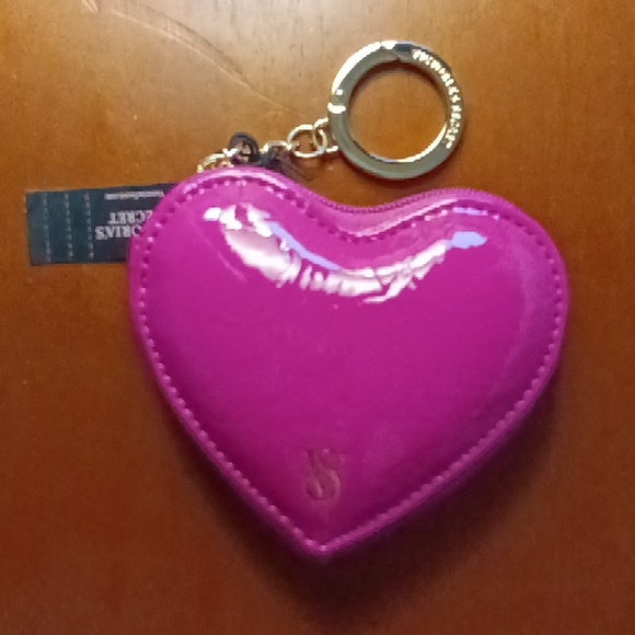 ๐ VS HEART POUCH KEYCHAIN ๐ - Picture 5 of 5